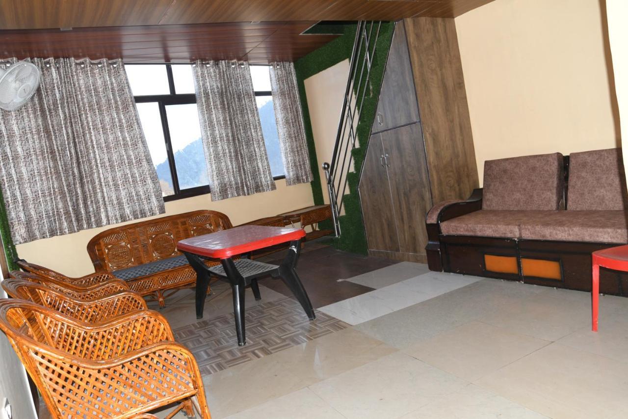 Hotel Mountain View And Rooftop Restaurant Pithorāgarh Екстериор снимка